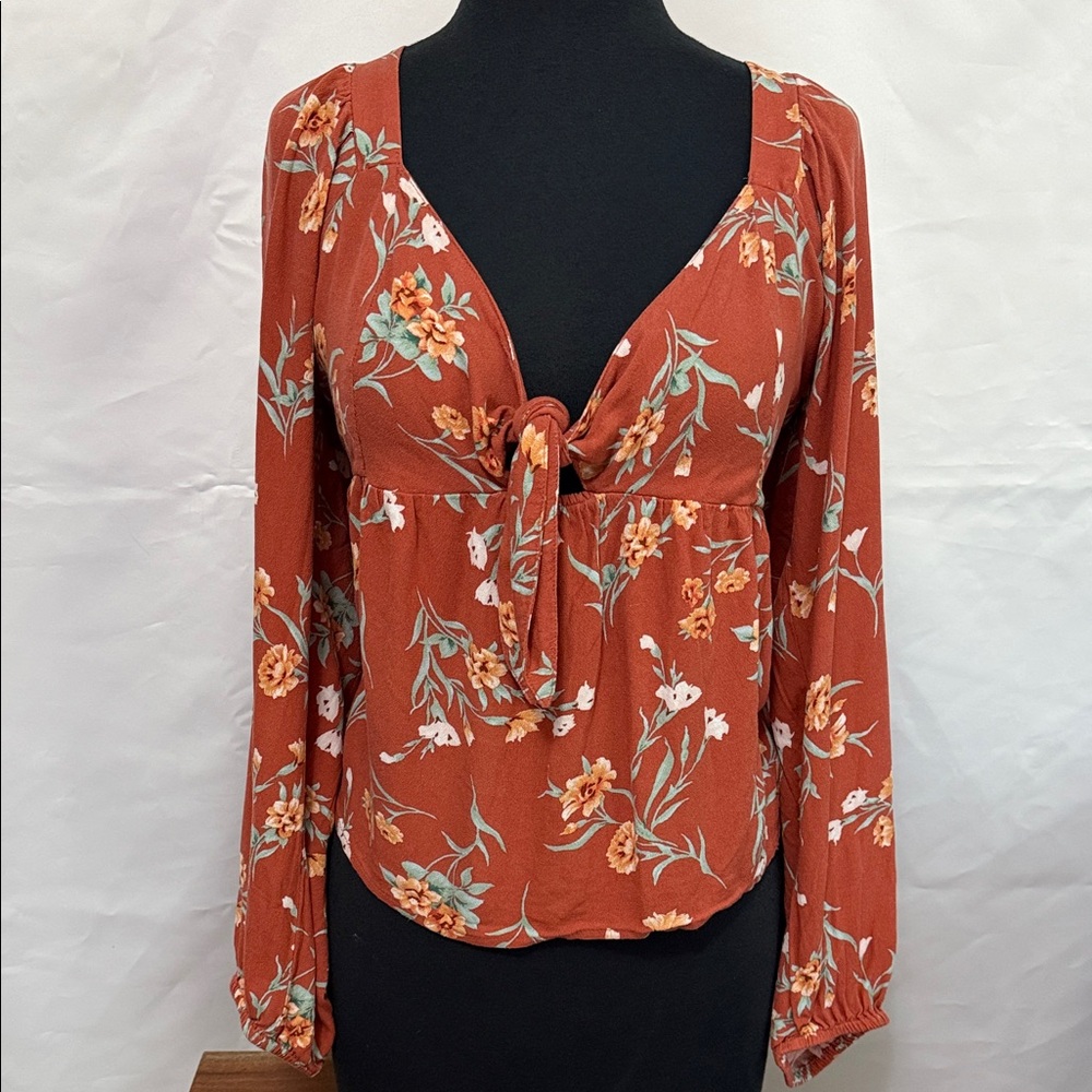 Sweetheart Neckline Empire Waist Blouse